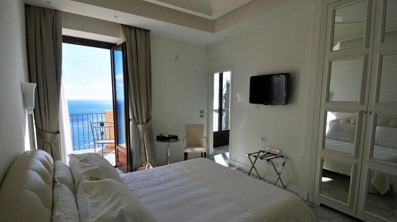 <b>Hotel Metropole Taormina Room</b>. Images powered by <a href="https://www.leonardoworldwide.com/" title="Leonardo Worldwide" target="_blank">Leonardo</a>.
