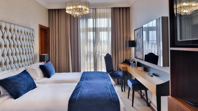 <b>Casual Belle Epoque Lisboa Room</b>. Images powered by <a href="https://www.leonardoworldwide.com/" title="Leonardo Worldwide" target="_blank">Leonardo</a>.