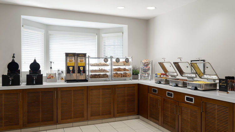 Staybridge Suites Burlington Restaurant