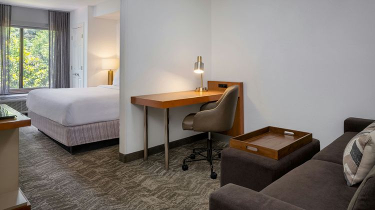 SpringHill Suites Charleston North Room