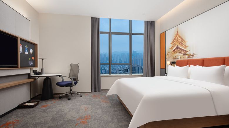 <b>Hampton Inn Binjiang Financial Center Room</b>. Images powered by <a href="https://www.leonardoworldwide.com/" title="Leonardo Worldwide" target="_blank">Leonardo</a>.