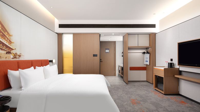 <b>Hampton Inn Binjiang Financial Center Room</b>. Images powered by <a href="https://www.leonardoworldwide.com/" title="Leonardo Worldwide" target="_blank">Leonardo</a>.