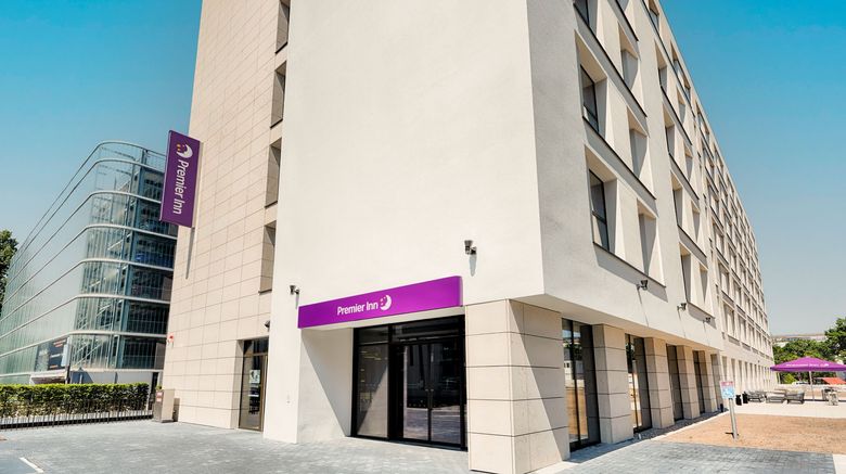 <b>Premier Inn Darmstadt City Center Exterior</b>. Images powered by <a href="https://www.leonardoworldwide.com/" title="Leonardo Worldwide" target="_blank">Leonardo</a>.