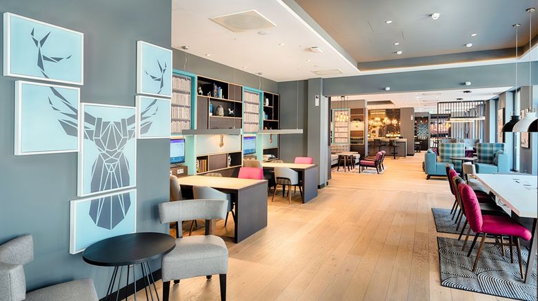 <b>Premier Inn Darmstadt City Center Lobby</b>. Images powered by <a href="https://www.leonardoworldwide.com/" title="Leonardo Worldwide" target="_blank">Leonardo</a>.