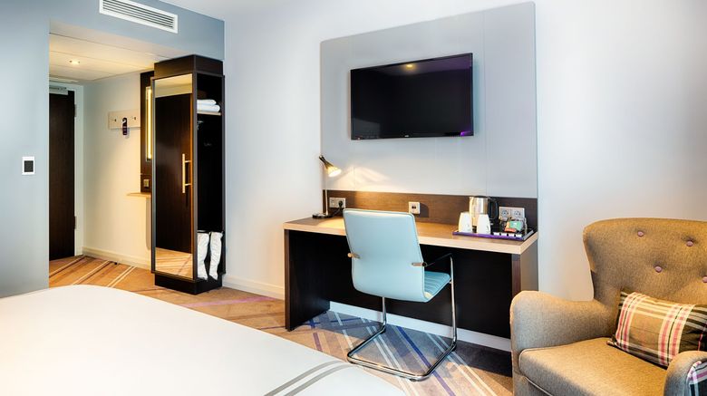 <b>Premier Inn Darmstadt City Center Room</b>. Images powered by <a href="https://www.leonardoworldwide.com/" title="Leonardo Worldwide" target="_blank">Leonardo</a>.