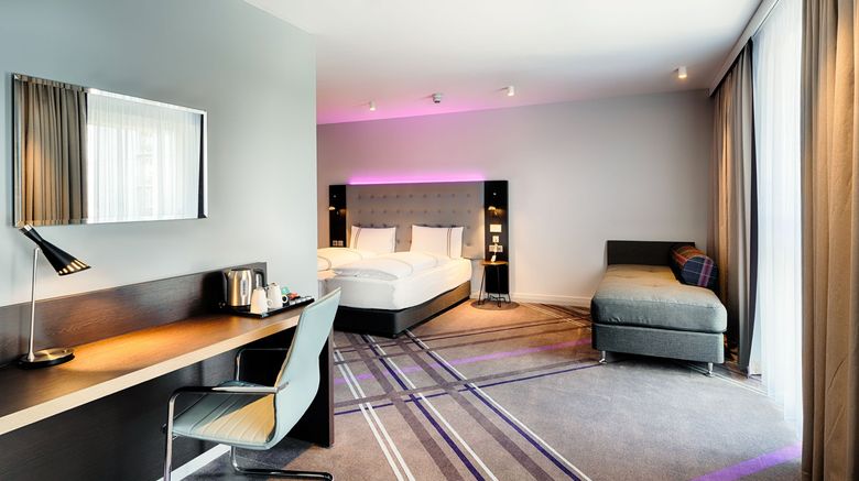 <b>Premier Inn Darmstadt City Center Room</b>. Images powered by <a href="https://www.leonardoworldwide.com/" title="Leonardo Worldwide" target="_blank">Leonardo</a>.