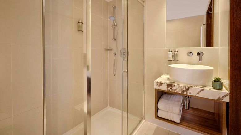 <b>The Cura Hotel Kensington Room</b>. Images powered by <a href="https://www.leonardoworldwide.com/" title="Leonardo Worldwide" target="_blank">Leonardo</a>.