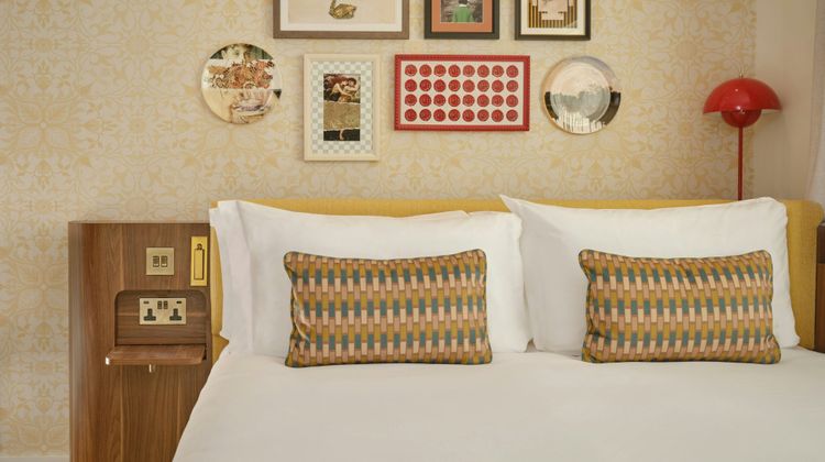 The Cura Hotel Kensington Room