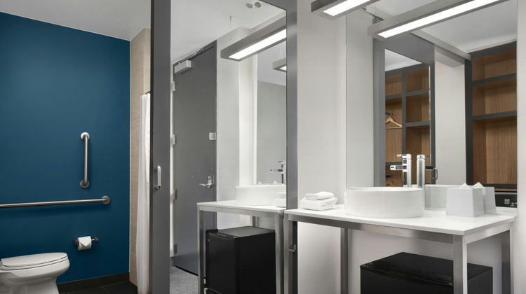 Aloft Hillsboro-Beaverton Room