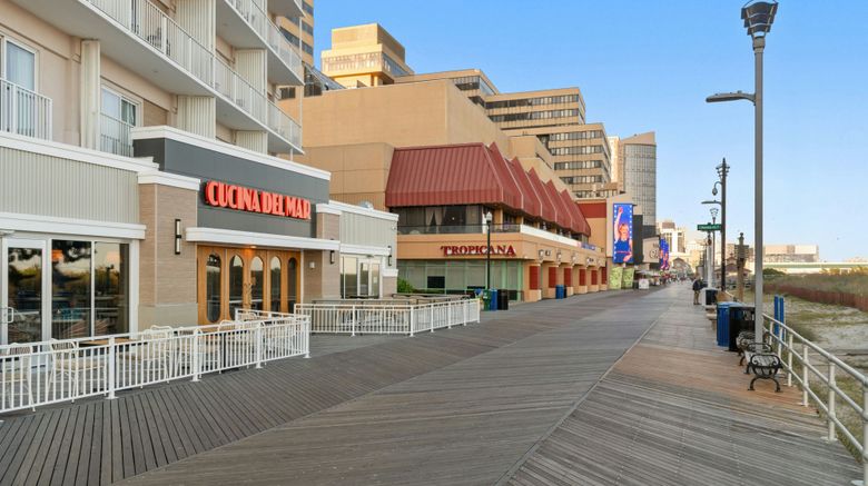 <b>The Seahaus Hotel Atlantic City Restaurant</b>. Images powered by <a href="https://www.leonardoworldwide.com/" title="Leonardo Worldwide" target="_blank">Leonardo</a>.