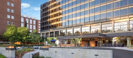 Hotel Champlain, Curio Collection Exterior