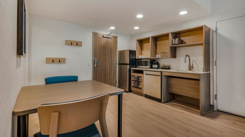 <b>Home2 Suites By Hilton Boone Room</b>. Images powered by <a href="https://www.leonardoworldwide.com/" title="Leonardo Worldwide" target="_blank">Leonardo</a>.