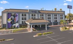 Spark by Hilton Bakersfield Central