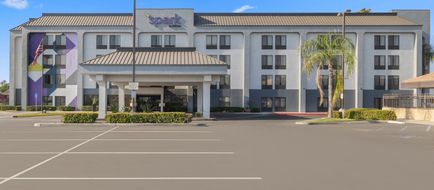 Spark by Hilton Bakersfield Central Exterior