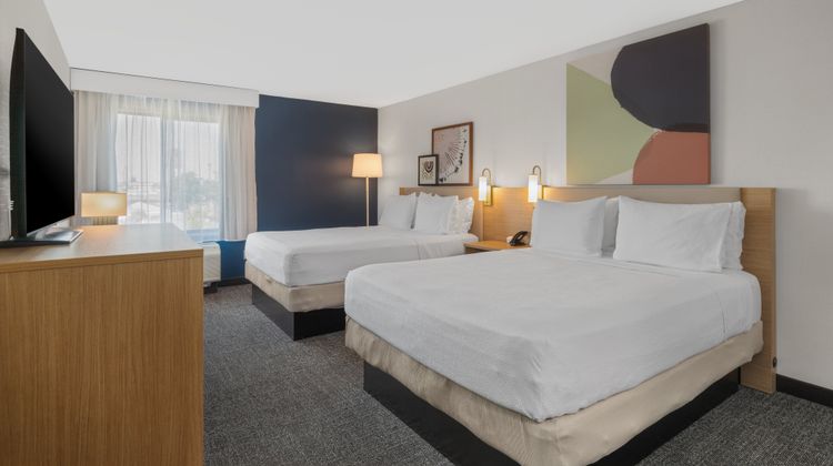 Spark by Hilton Bakersfield Central Room