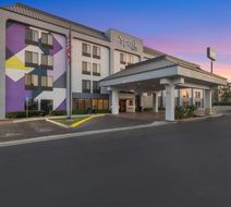 Spark by Hilton Bakersfield Central Exterior