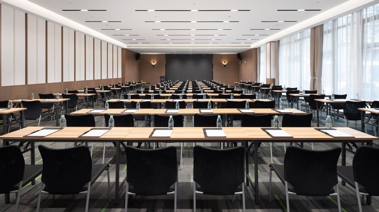 <b>Hampton by Hilton Dongguan Songshan Lake Meeting</b>. Images powered by <a href="https://www.leonardoworldwide.com/" title="Leonardo Worldwide" target="_blank">Leonardo</a>.