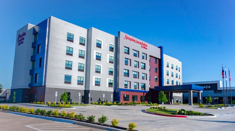 Hampton Inn and Suites Irving Hwy 183 Exterior