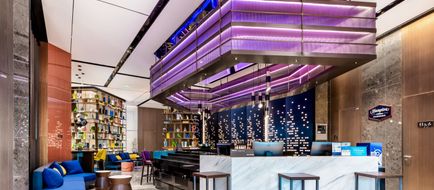 Hampton by Hilton Daxing World Flower Lobby
