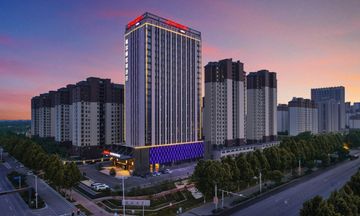 Hampton by Hilton Hebi Railway Station