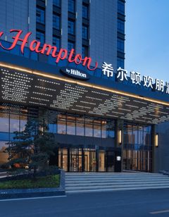 Hampton by Hilton Hebi Railway Station