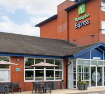 Holiday Inn Express Burton on Trent Exterior