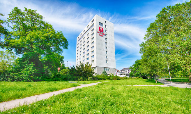 Leonardo Hotel Karlsruhe Exterior