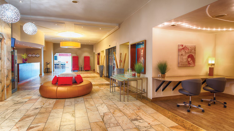 Leonardo Hotel Karlsruhe Lobby