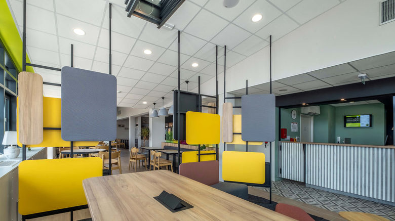 <b>B&B Hotel Saintes Lobby</b>. Images powered by <a href="https://www.leonardoworldwide.com/" title="Leonardo Worldwide" target="_blank">Leonardo</a>.