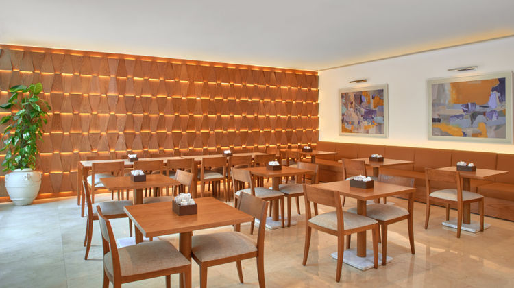 Staybridge Suites Cairo Citystars Restaurant