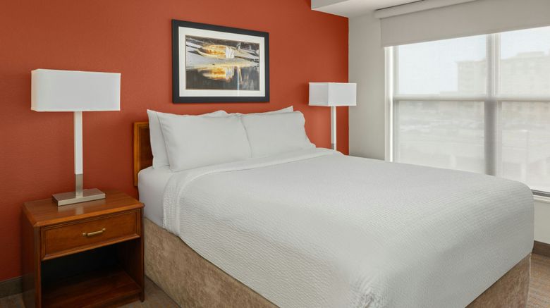 <b>Residence In Bloomington Mall of America Suite</b>. Images powered by <a href="https://www.leonardoworldwide.com/" title="Leonardo Worldwide" target="_blank">Leonardo</a>.