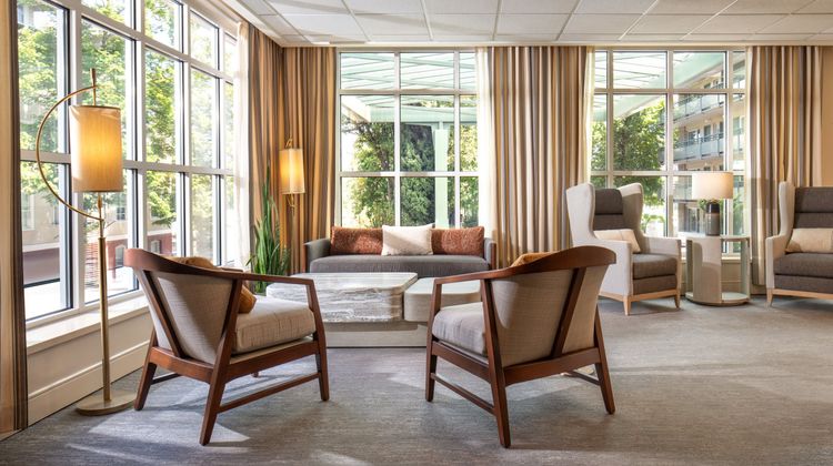 Park Lane Suites & Inn Lobby