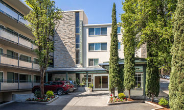 Park Lane Suites & Inn