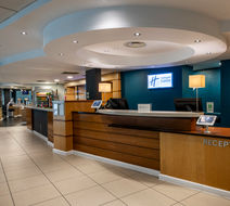 Holiday Inn Express City Ctr Riverside Exterior