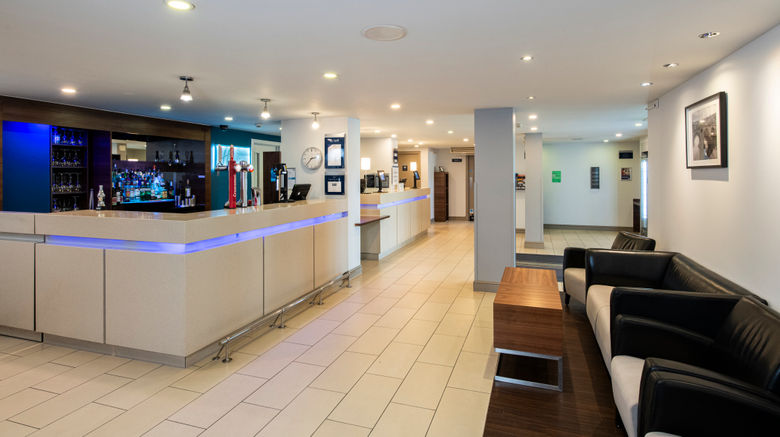 <b>Holiday Inn Express Stirling Exterior</b>. Images powered by <a href="https://www.leonardoworldwide.com/" title="Leonardo Worldwide" target="_blank">Leonardo</a>.