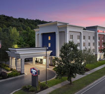 Hampton Inn Ithaca Exterior