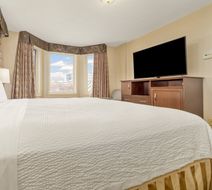Holiday Inn Conference Centre Room