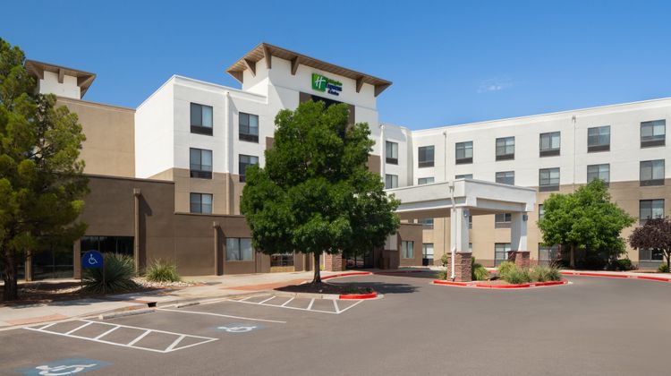 Holiday Inn Express Albuquerque Old Town Exterior