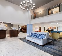 Holiday Inn Express & Suites Augusta W Exterior