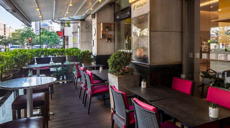 <b>Holiday Inn Istanbul-Sisli Restaurant</b>. Images powered by <a href="https://www.leonardoworldwide.com/" title="Leonardo Worldwide" target="_blank">Leonardo</a>.