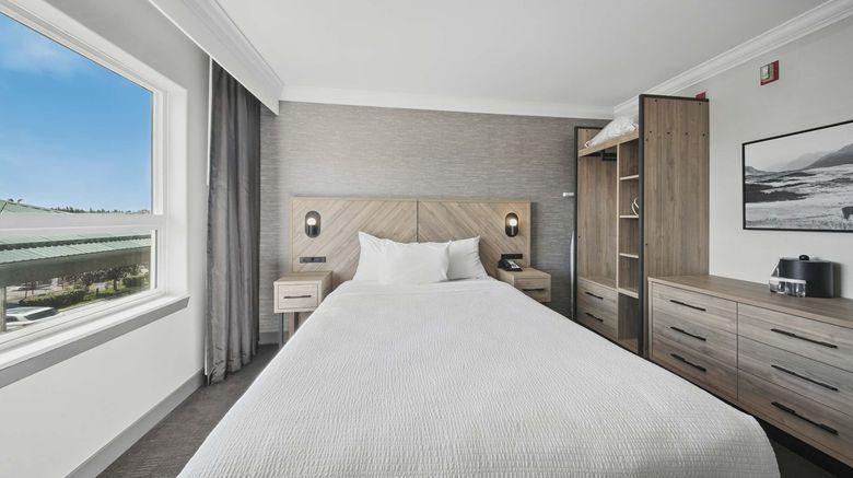<b>Sandman Hotel Red Deer Room</b>. Images powered by <a href="https://www.leonardoworldwide.com/" title="Leonardo Worldwide" target="_blank">Leonardo</a>.