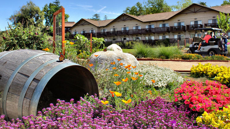 Temecula Creek Inn Exterior