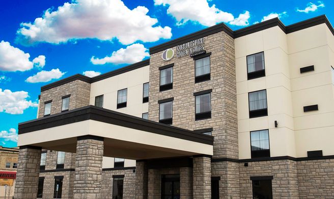 Cobblestone Hotel & Suites Exterior