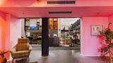 Hotel De Hallen Lobby