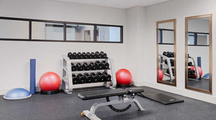 Holiday Inn Express & Suites Augusta W Health Club