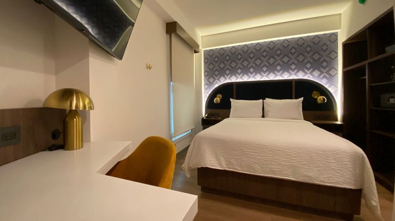 <b>Holiday Exp CDMX Condesa Room</b>. Images powered by <a href="https://www.leonardoworldwide.com/" title="Leonardo Worldwide" target="_blank">Leonardo</a>.