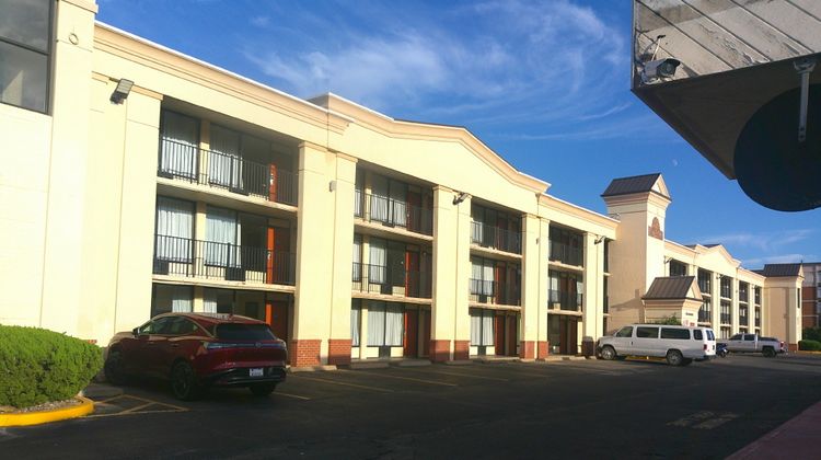 Red Roof Inn Hampton Exterior