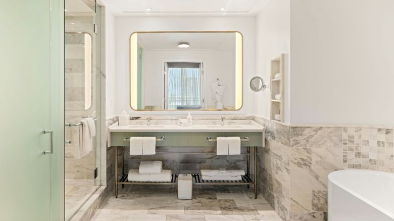 <b>JW Marriott Miami Turnberry Resort & Spa Room</b>. Images powered by <a href="https://www.leonardoworldwide.com/" title="Leonardo Worldwide" target="_blank">Leonardo</a>.