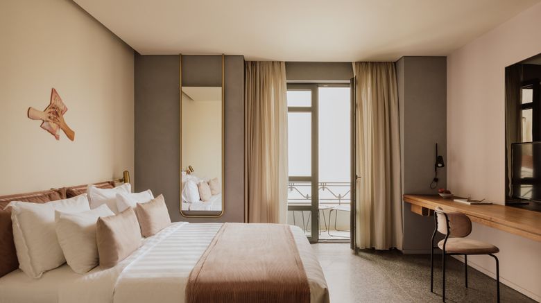 <b>Perianth Hotel Room</b>. Images powered by <a href="https://www.leonardoworldwide.com/" title="Leonardo Worldwide" target="_blank">Leonardo</a>.