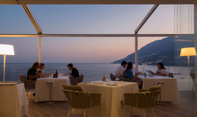 Hotel Club Due Torri Exterior
